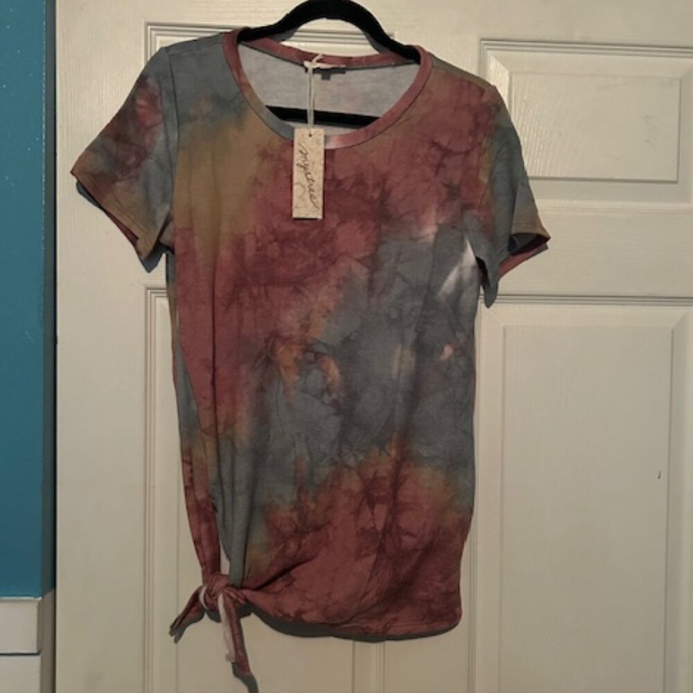 NWT Mystree Tie-Waist Top - Size L